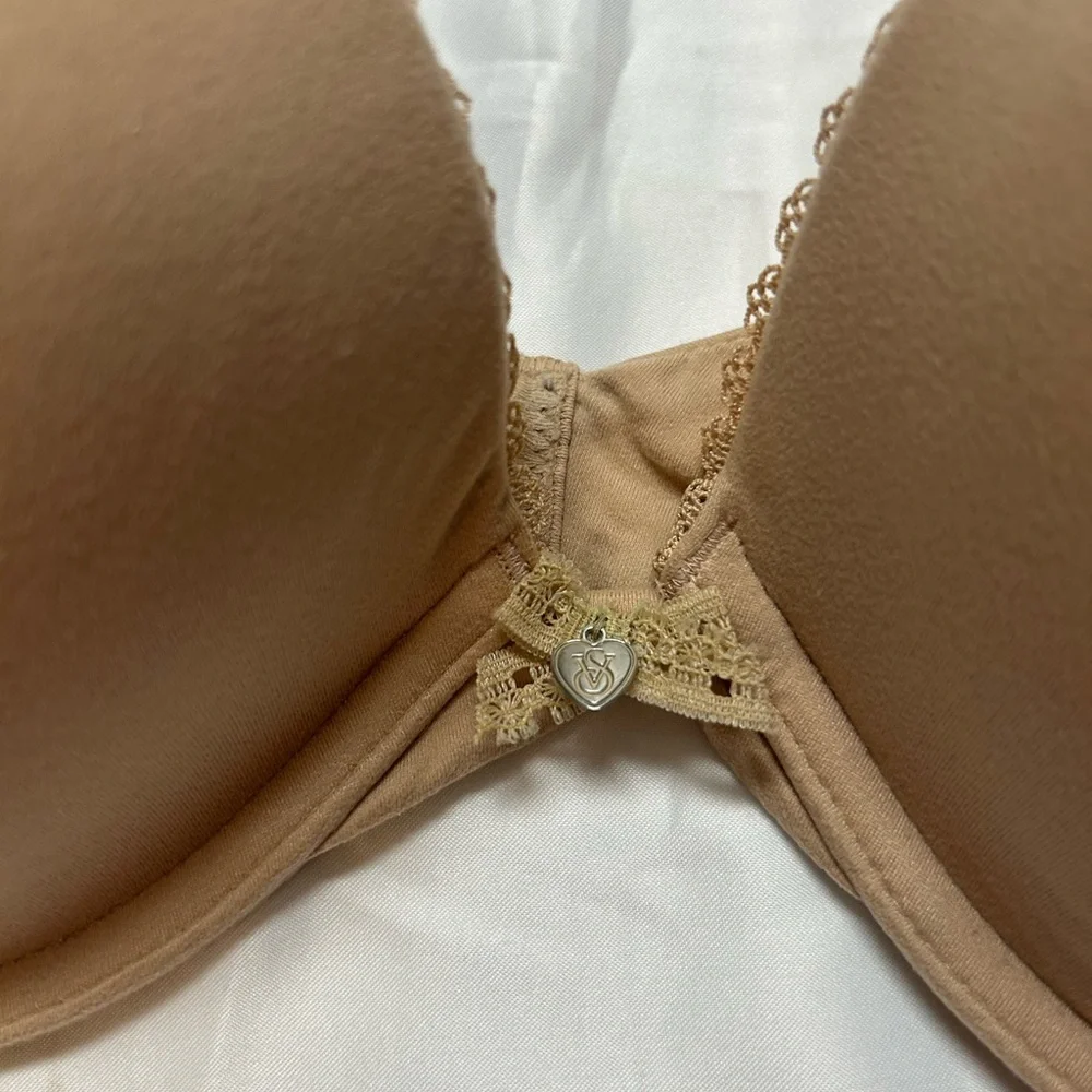 Victoria's Secret Body by Victoria Full Coverage Push Up Bra
